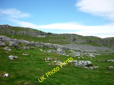 Foto 6x4 Rabennarbe (Osten), Malham Malham\/SD9062 aufgenommen auf dem Kalkstein um 2015