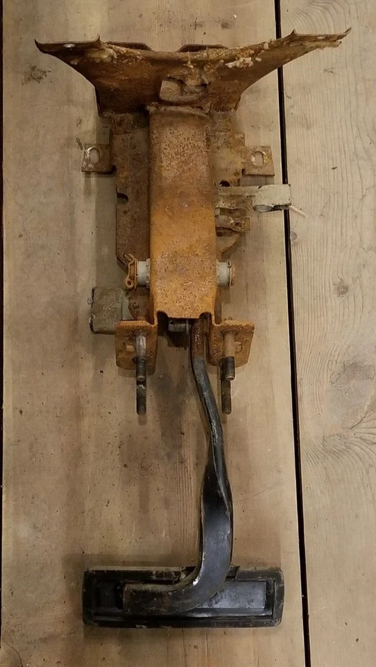 制动踏板总成 1967 年银河 500 LTD XL 福特 67 — 第 3/4 张图片