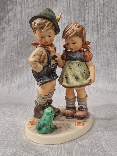 Goebel Hummel Figur Schüchterne kleine Schwester #394 Mädchen Junge und Frosch TMK6 ohne Karton! - Bild 2 von 5