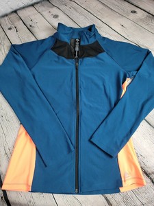 women's athletic zip up