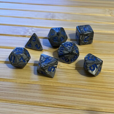 DND Würfel Set - 7 Stück - Polyedrische Würfel D4 - D20 - grau & blau 