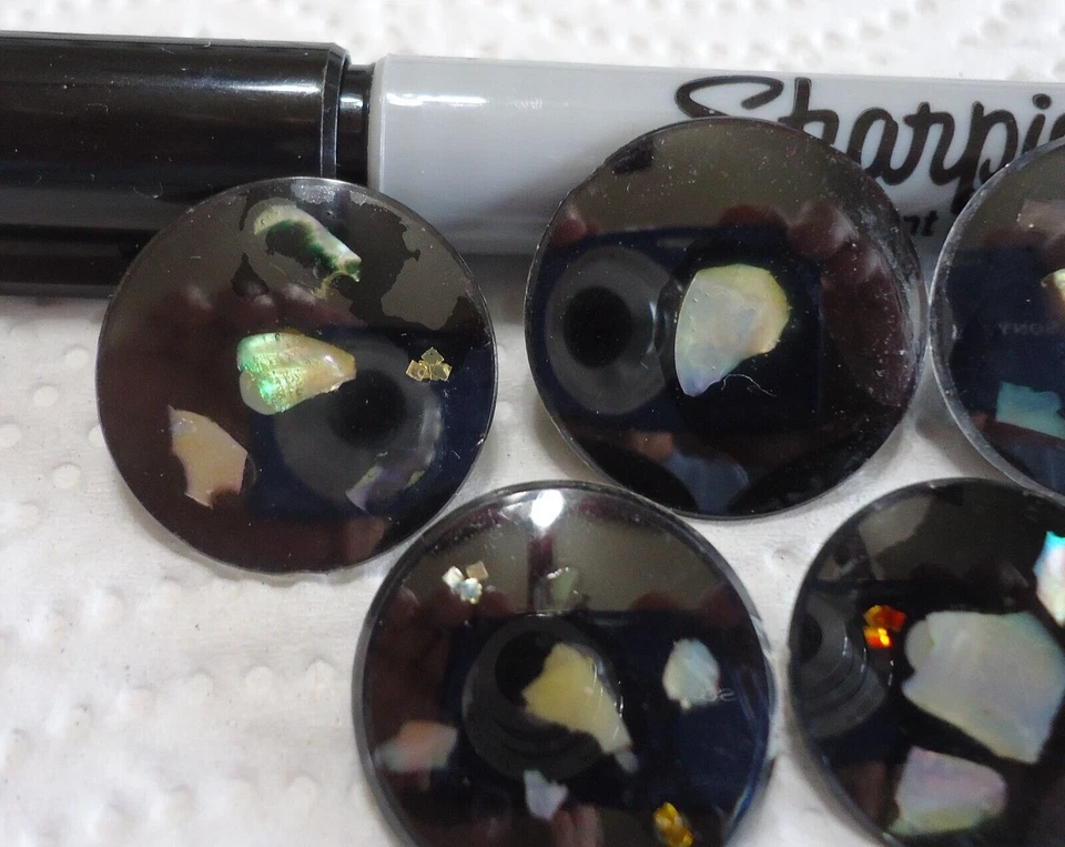 5 Vintage SHELL Under Glass Buttons 3/4" to 15/16" Signed J. Porter 1968 - Image 2 of 4