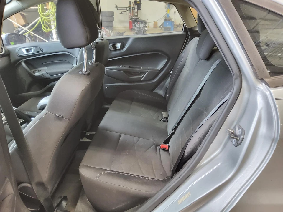 Medidor de velocímetro usado se adapta a: Ford Fiesta Cluster 2016 MPH ID D2BT-10849-GAR Grad Foto 3 de 4