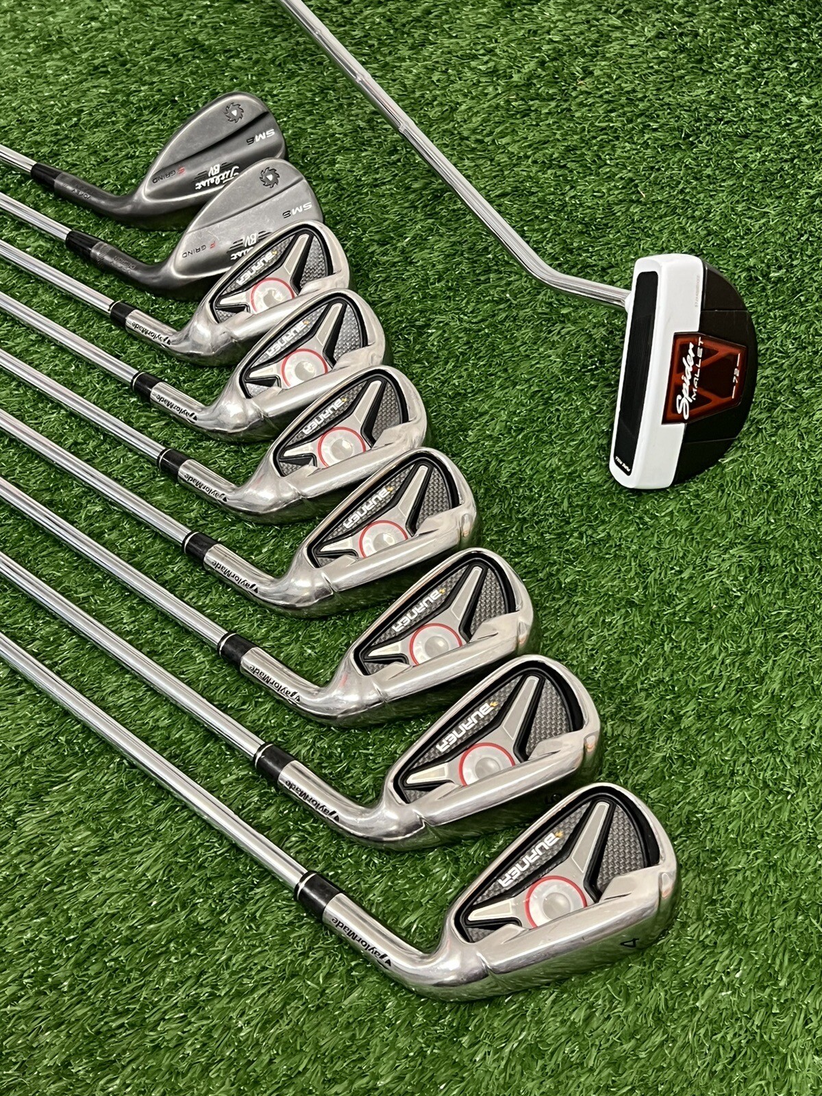 Taylormade Full Golf Club Set / Driver + Woods + Irons + Wedges