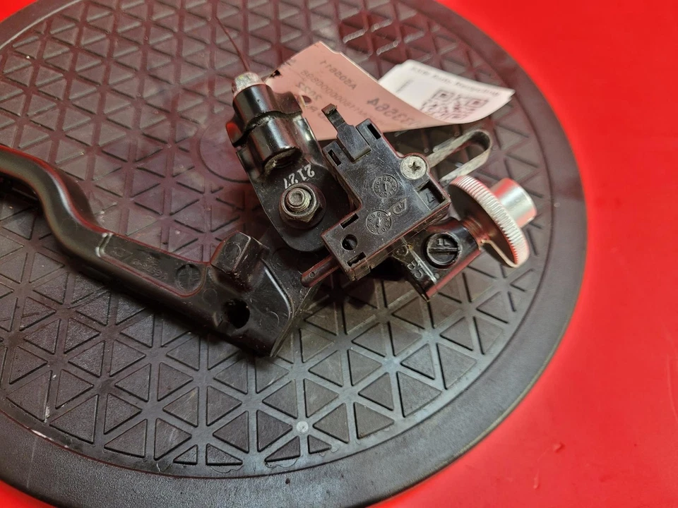 Yamaha Tenere 700 World Raid 2022 palanca de embrague Foto 3 de 4