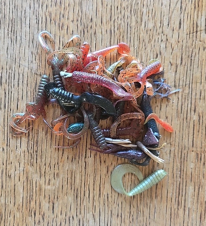 Lot 100's Panfish  Fishing Lures Jigs Doll Flies Twist Tails Beetle Spins Grubs - Image 2