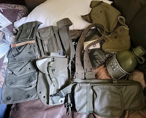 GENUINE FRENCH MILITARY COMBAT SET VTG. FAMAS, F1. READ DESC, USED 70's+extras