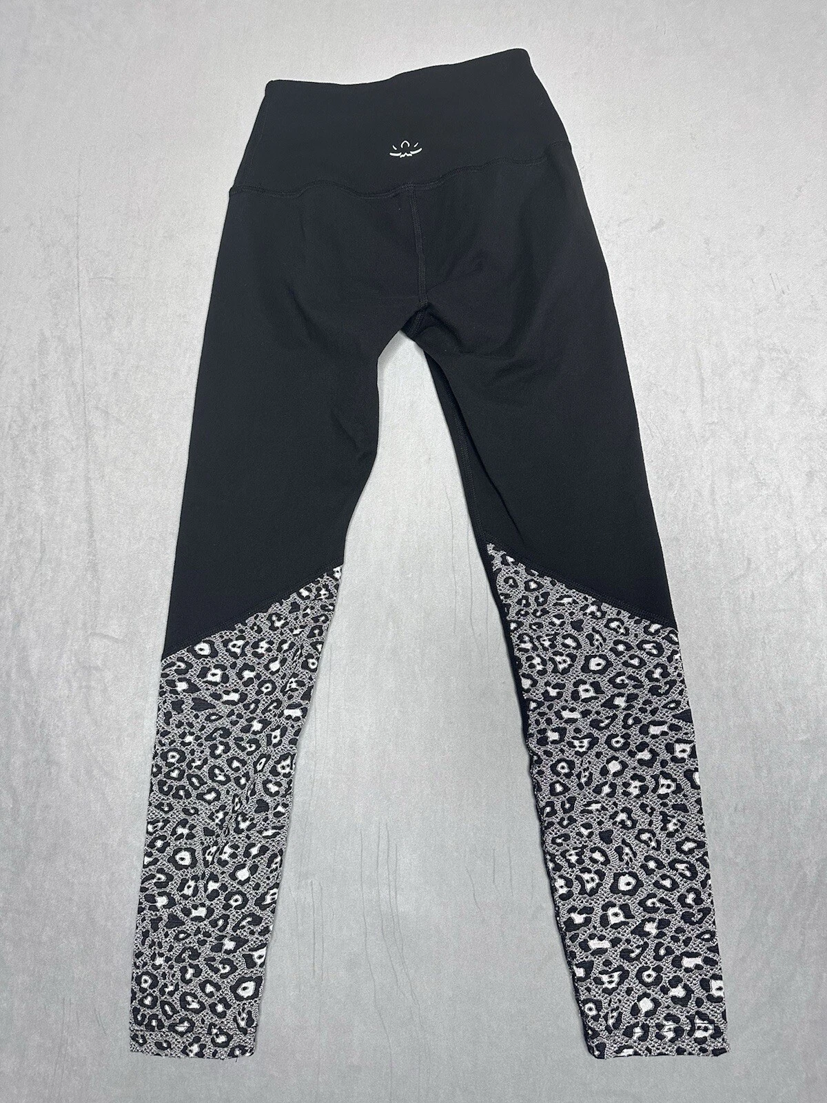 beyond-yoga back me up high waisted 7/8 yoga leopard print leggings