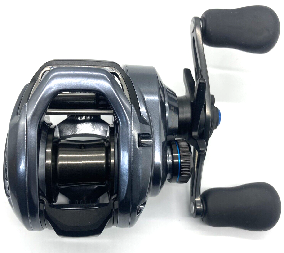 シマノ　SHIMANO 24 SLX70XG 新品未使用 Shimano 24 SLX 70XG Right Handed Bait Casting Reel with Box From