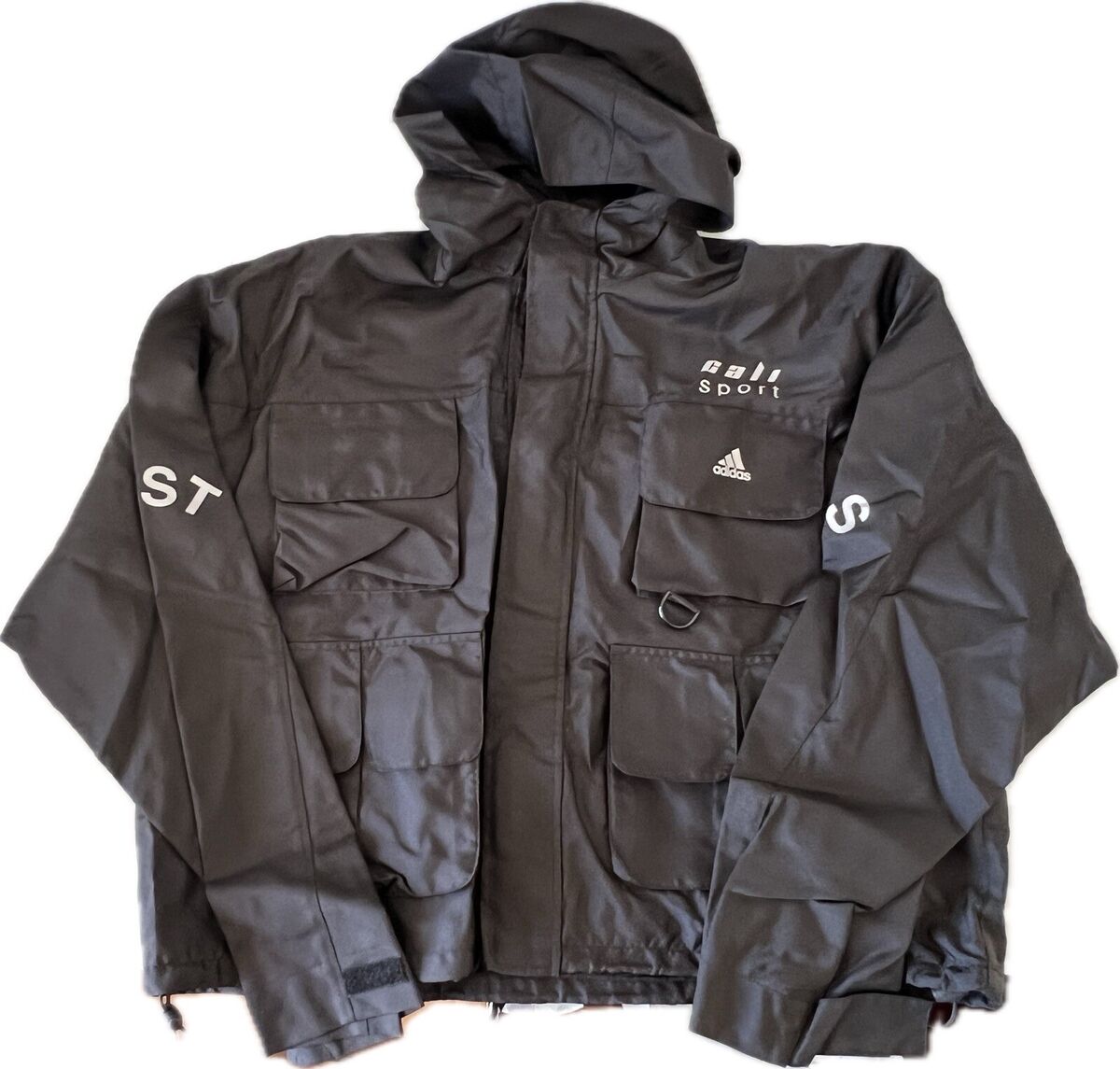 Yeezy Season 5 x Adidas Lost Hills Medium Pocket Parka Yeezy Season 5 x Adidas Lost Hills Medium Pocket Parka