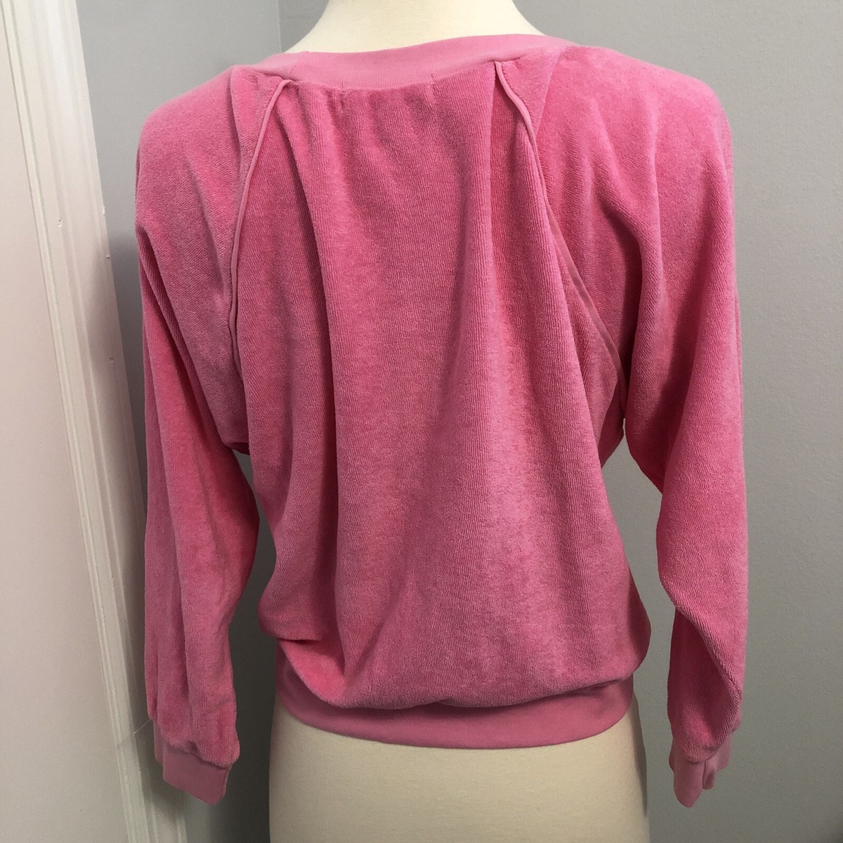 Suzie Kondi Womens Velour Cropped Crew Top Ss21-1 Pink Suzie Kondi Womens Velour Cropped Crew Top Ss21-1 Pink