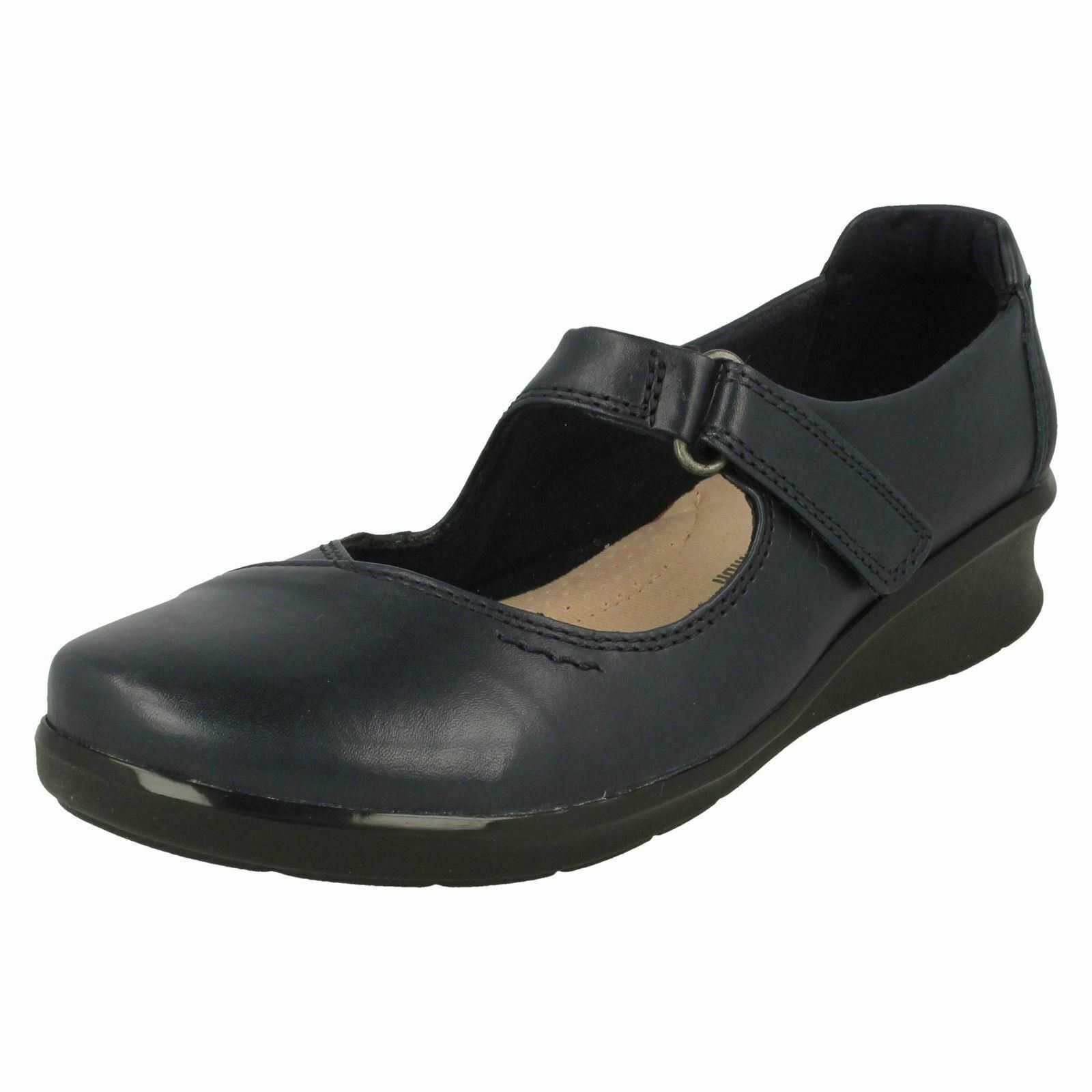 clarks ladies mary jane shoes