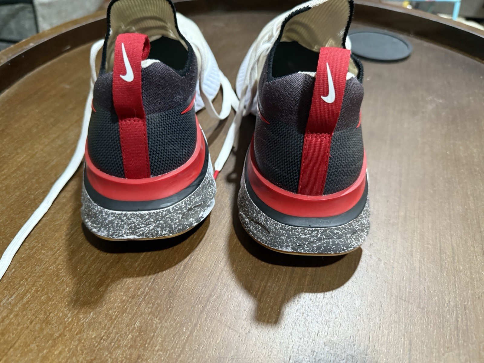 Nike React Infinity Run Flyknit – White/Red/Black – Size 9.5 Rare Colorway Used image 4