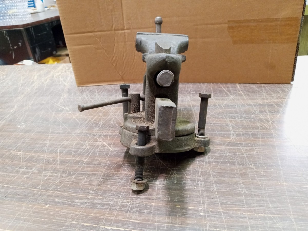 Vtg Eclipse V6-V7 Swivel Mount Bench Vise W Pipe Clamps & Nuts