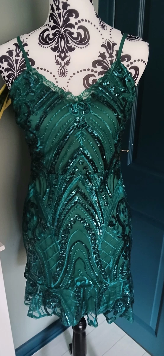 emerald green sequin lace frill hem bodycon dress Fit & Flare Dresses for Women for sale very fitted at natural Affordable Bridesmaid Dresses | SIZE:S *FINAL SALE* Casual Outfits Dresser makeover