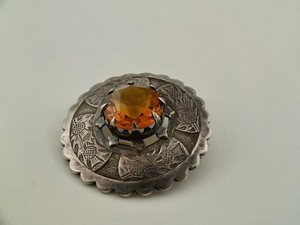 Vintage Scottish Style Sterling Silver Amber Glass Brooch Pin 15.4g