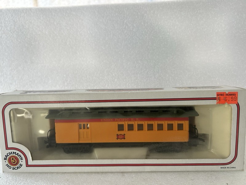 HO Scale Bachmann 72801 UP Union Pacific 47' Old Time Combine Passenger Car #9