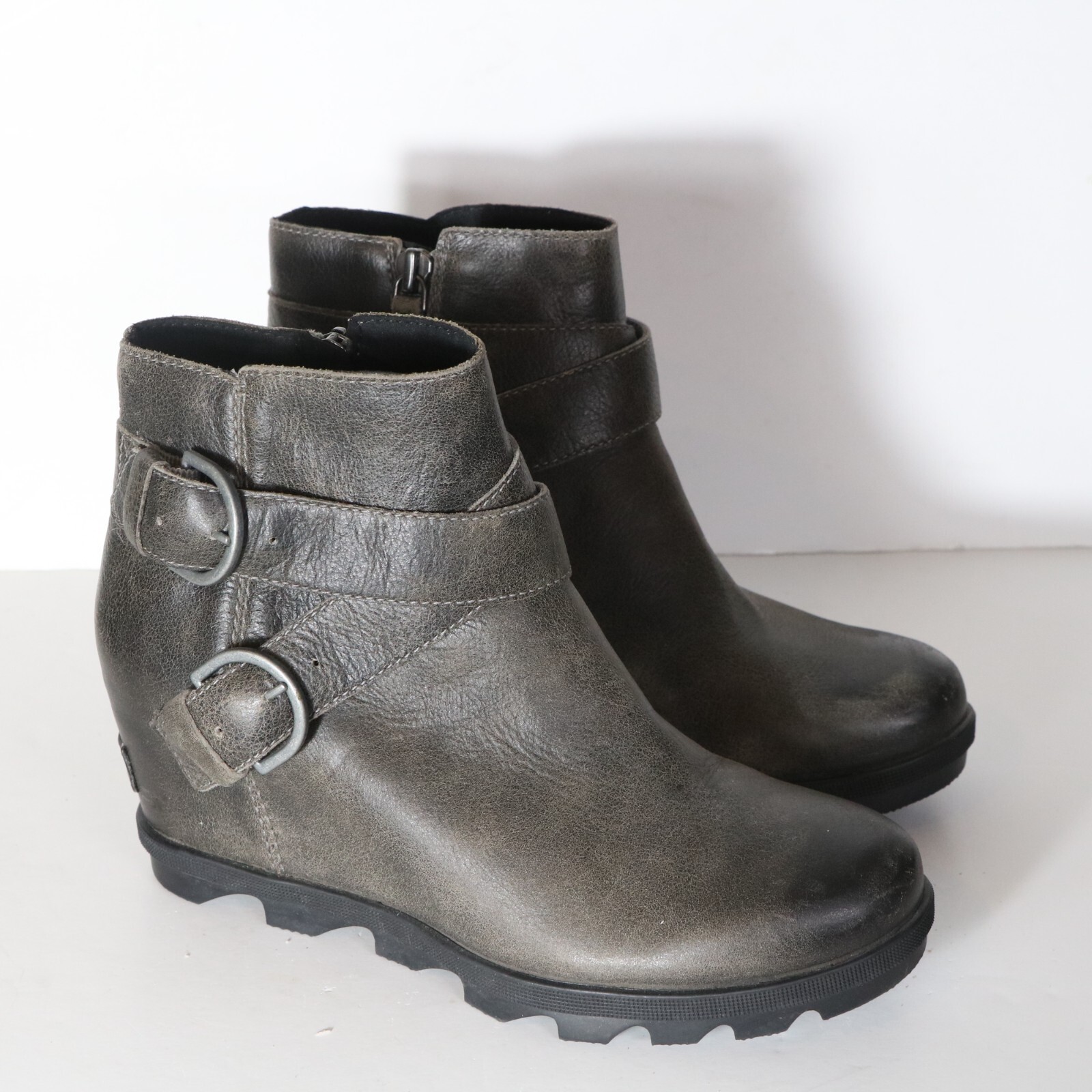 Sorel Joan of Arctic Wedge Booties II Zip Up Gray Leather Womens Size 9.5 NL3360-052