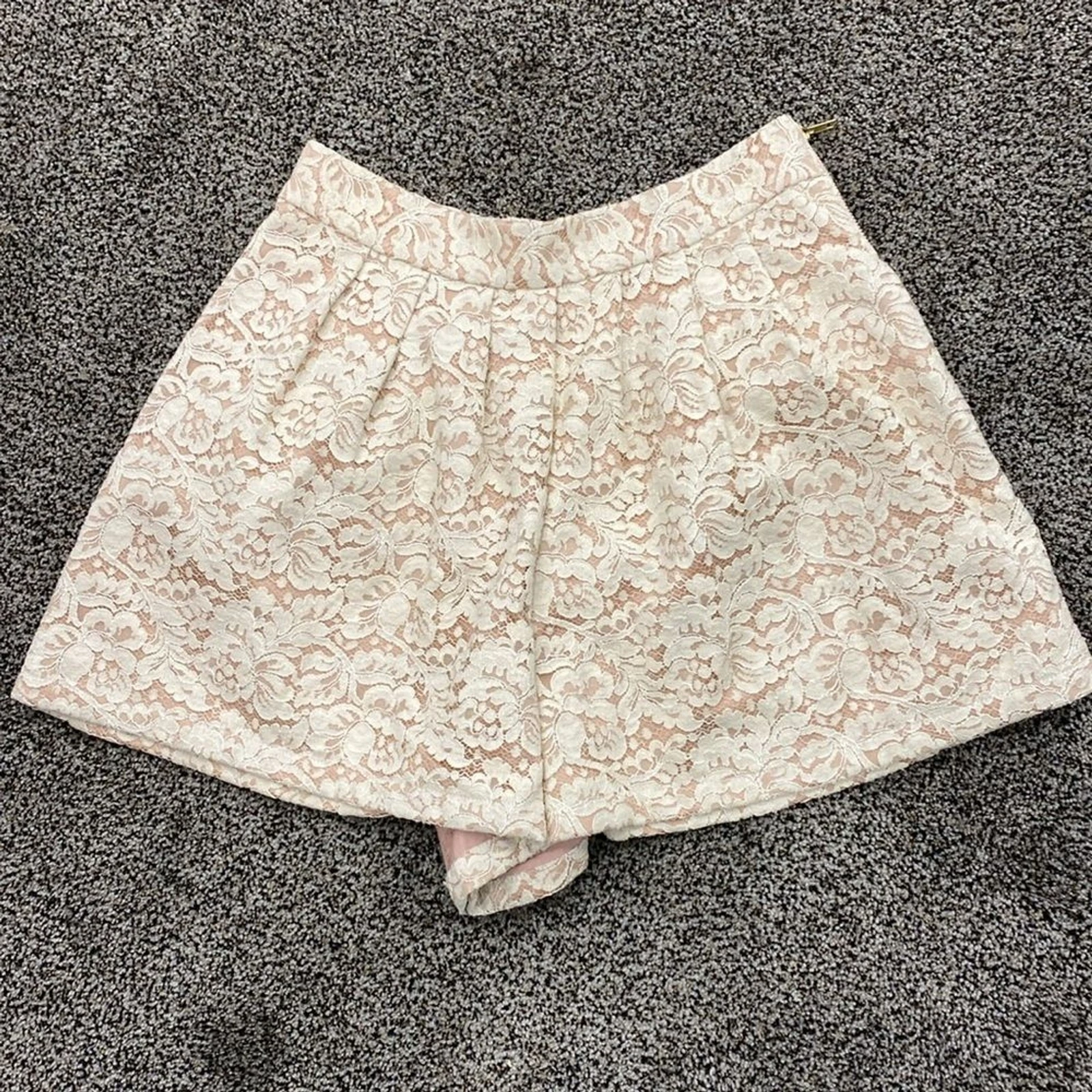 ANTHROPOLOGIE 6 Ivory Lace Pleated High Waisted Shorts Culotte Ballet Fairycore