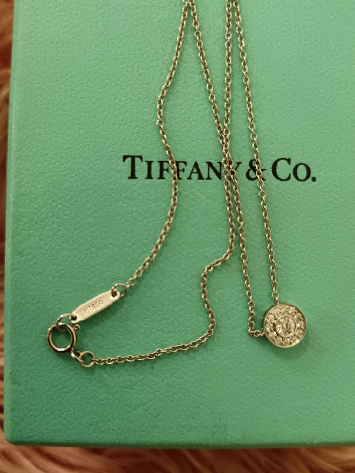 Collar Tiffany & Co. Soleste de platino y diamantes Foto 3 de 4