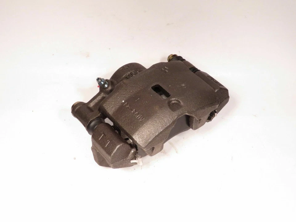 Brake Caliper w/ Pads Right Front Fits Mitsubishi Tredia Turbo S Sedan  079-0112 - Image 4 of 4