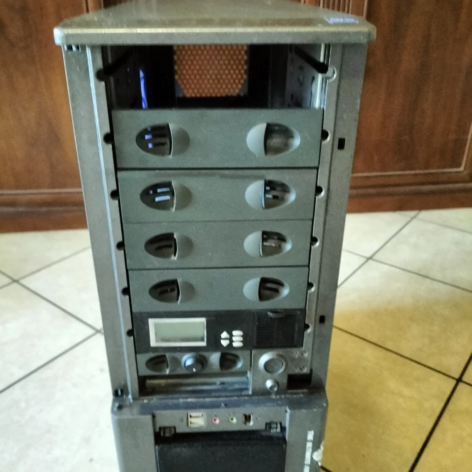 Case Full Tower Asus Server Mining Gaming Coibentato 4xFan 6x5,25" 8x3,5" 7xPCI - Immagine 3 di 4