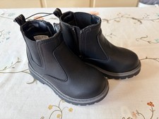 Wonder Nation Size 8 Toddler Black Pull On Chelsea Boots