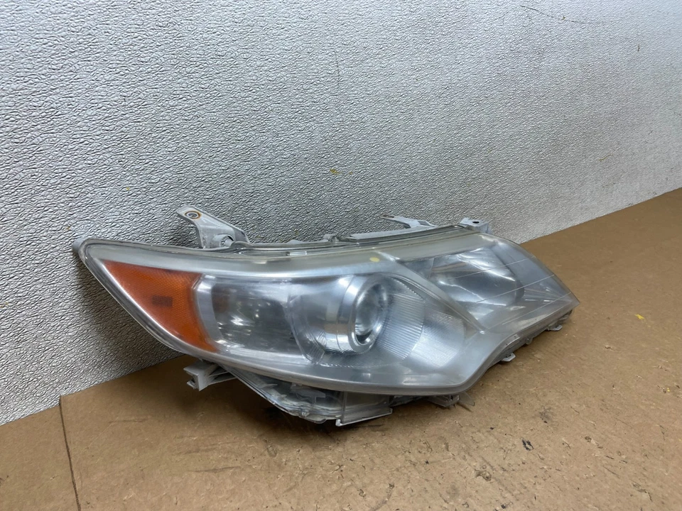 2012 2013 2014 Toyota Camry Right Passenger RH Halogen Headlight Z7962 DW - Image 3 of 4