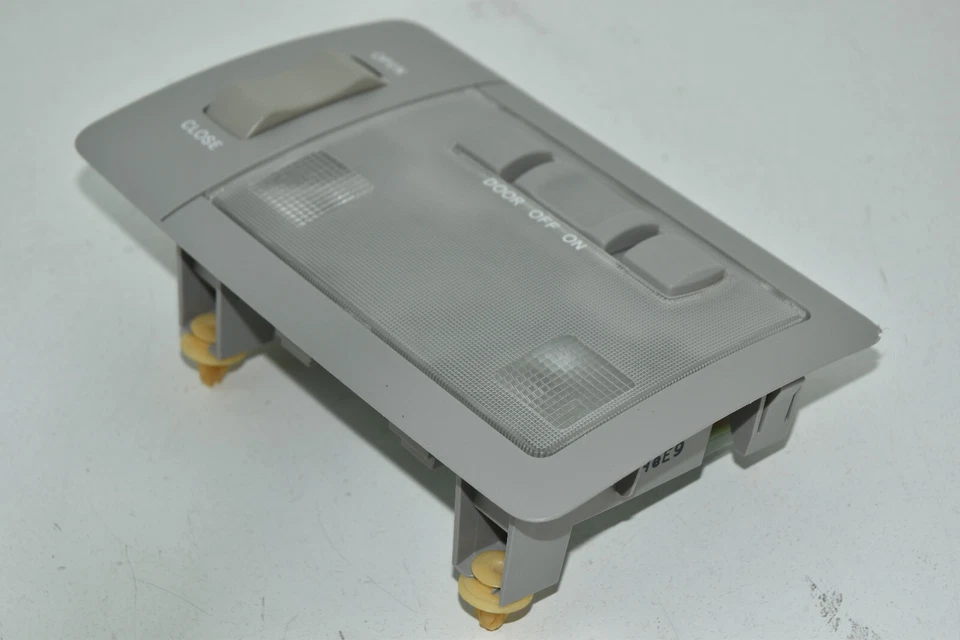 💎 Interruptor de techo corredizo luz domo consola superior Scion TC 2005-2010 81260-2105 Foto 3 de 4