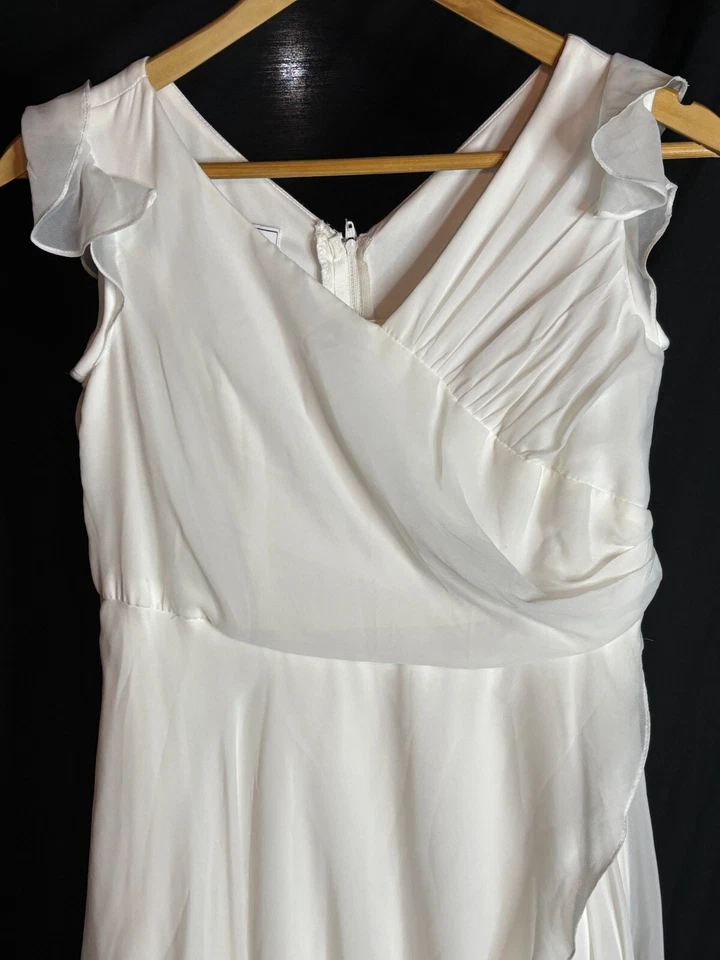 Nuevo con etiquetas Vestido DB Studio Imitación Envoltura Manga Acampanada Blanco Gasa Flor Niña 14 Foto 3 de 4