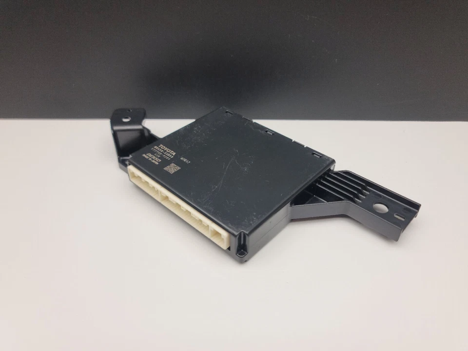 2013 LEXUS ES300H AC AMPLIFIER CONTROL MODULE 88650-33B50 - Image 2 of 4