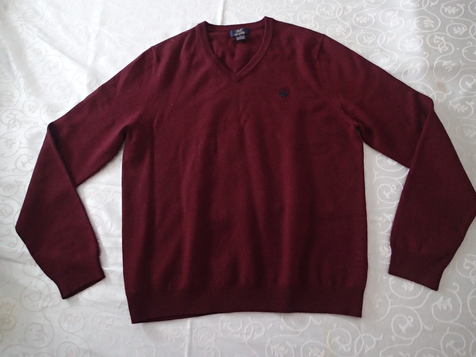 346 brooks brother SWEATER Sz m LONG SLEEVE ,maroon wool blend ,logo lo