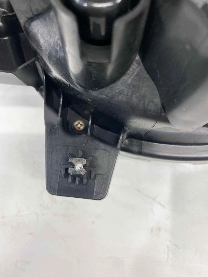 Conjunto de faros derechos usados se adapta a: Toyota Fj Cruiser 2008 grado B derecho Foto 2 de 4