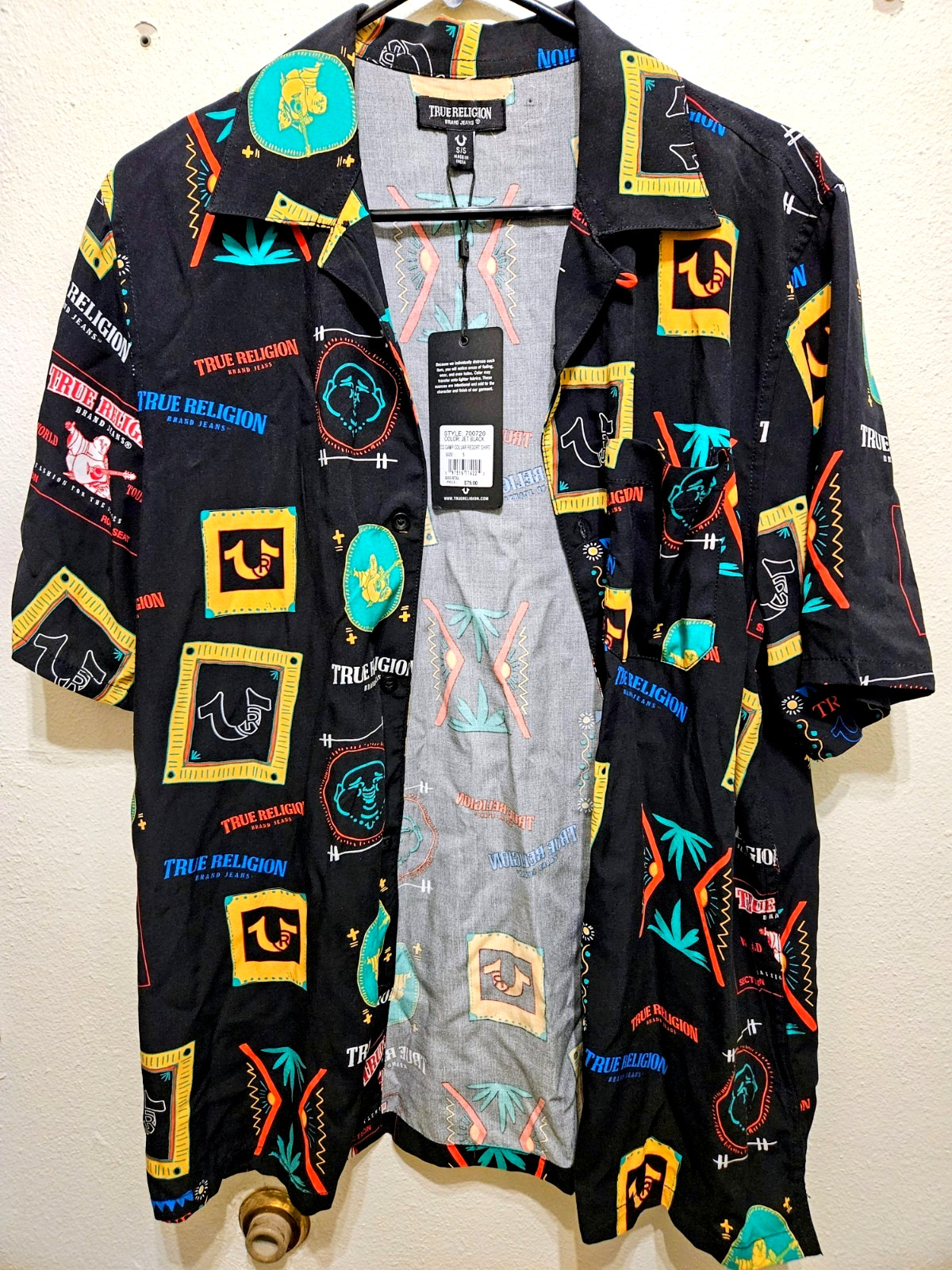 True Religion Men's Resort Print Camp Collar Button-Up  Short Sleeve Shirt Sm.
