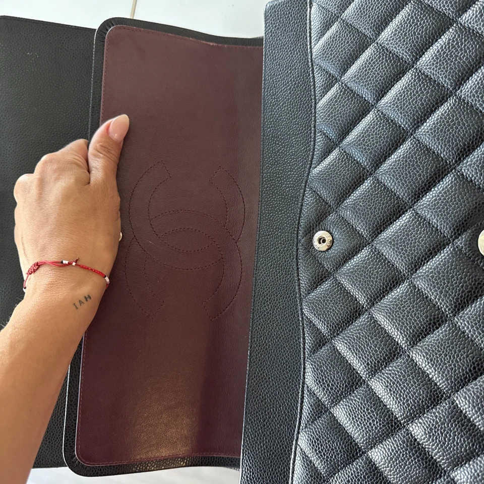 Chanel Classic  Flap Bag Quilted Caviar Jumbo - Image 4 of 4