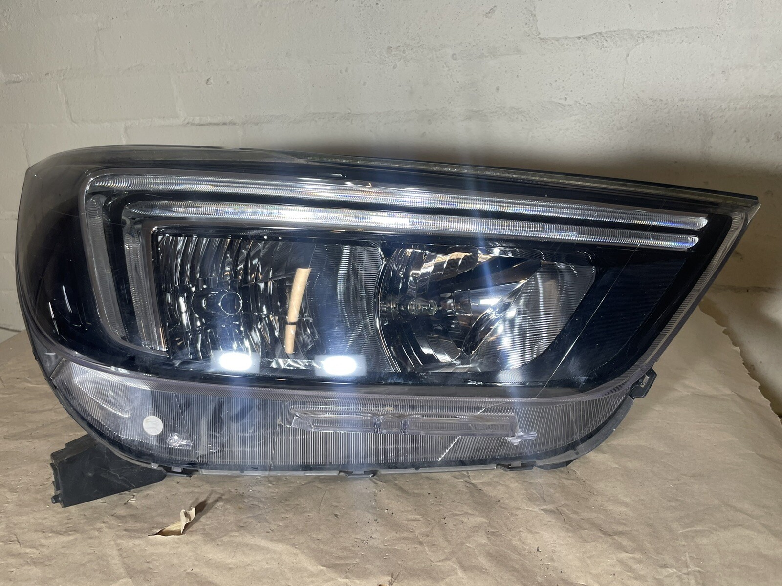 Vauxhall Mokka Drivers Side Headlight - 42589991 for sale online 