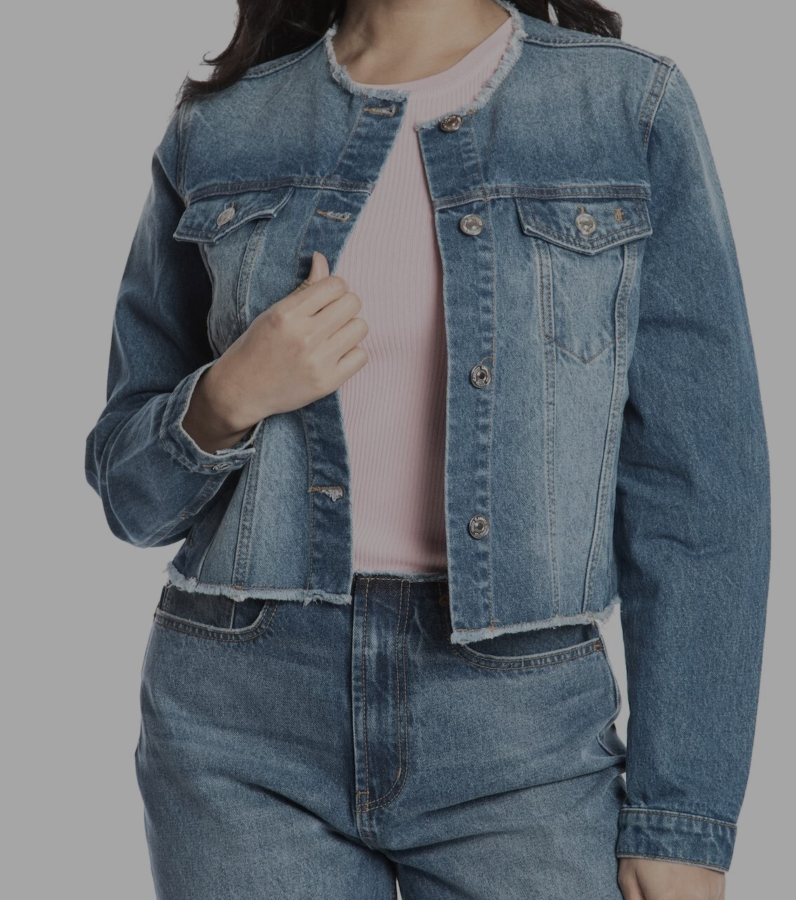 NWT $110 Juicy Couture Big Bling Raw Collar Medium Wash Denim Jacket Small
