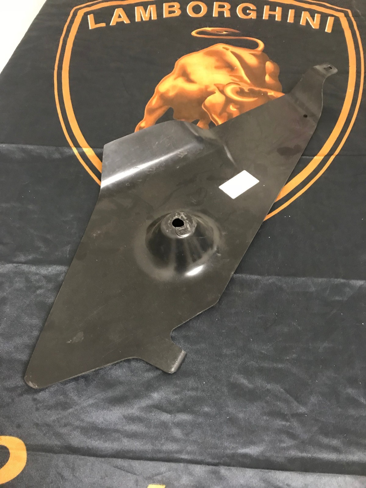 LAMBORGHINI MURCIELAGO LP640 LH LEFT AIR CONVEYOR PLASTIC COVER OEM 410807515B 