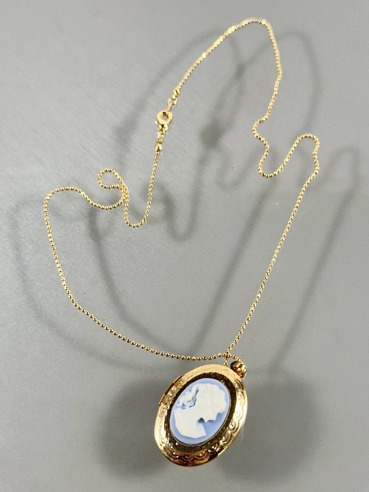 "Collar colgante medallón camafeo en relieve azul ovalado tono dorado vintage 18"" pulgadas" Foto 3 de 4