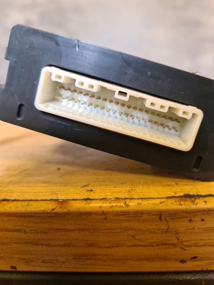 2007 TOYOTA PRIUS MK2 T4 1.5 HYBRID ANTI THEFT ALARM CONTROL MODULE 8973047020 - Image 3 of 4