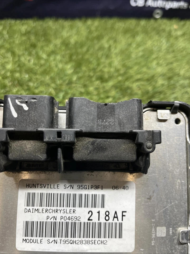 Módulo de control de carrocería Jeep Grand Cherokee Commander 2009-2010 OEM P04692218AF Foto 3 de 4