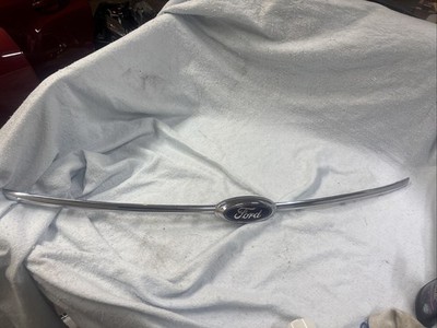 2013-2018 FORD TAURUS REAR TRUNK DEAD LID TRIM MOLDING W/ CAMERA