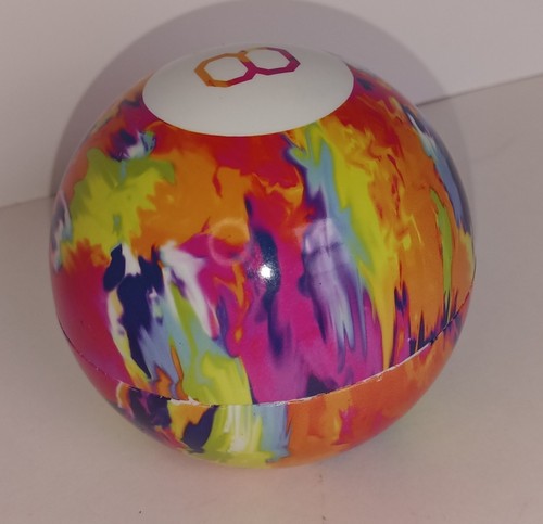 Mattel Tie Dye Rainbow Magic 8 Ball Full Size Multicolor 2014 - Bild 3 von 4