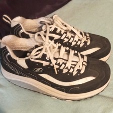 SKECHERS Damen Low Top Sneaker schwarz/weiß ...
