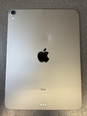 Apple iPad Pro 1st gen 11 in - 64GB, 256GB 512GB 1TB- Gray
