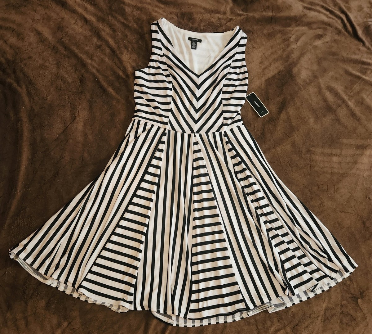 black and white striped wedding dress Black and White Striped Wedding Dress
