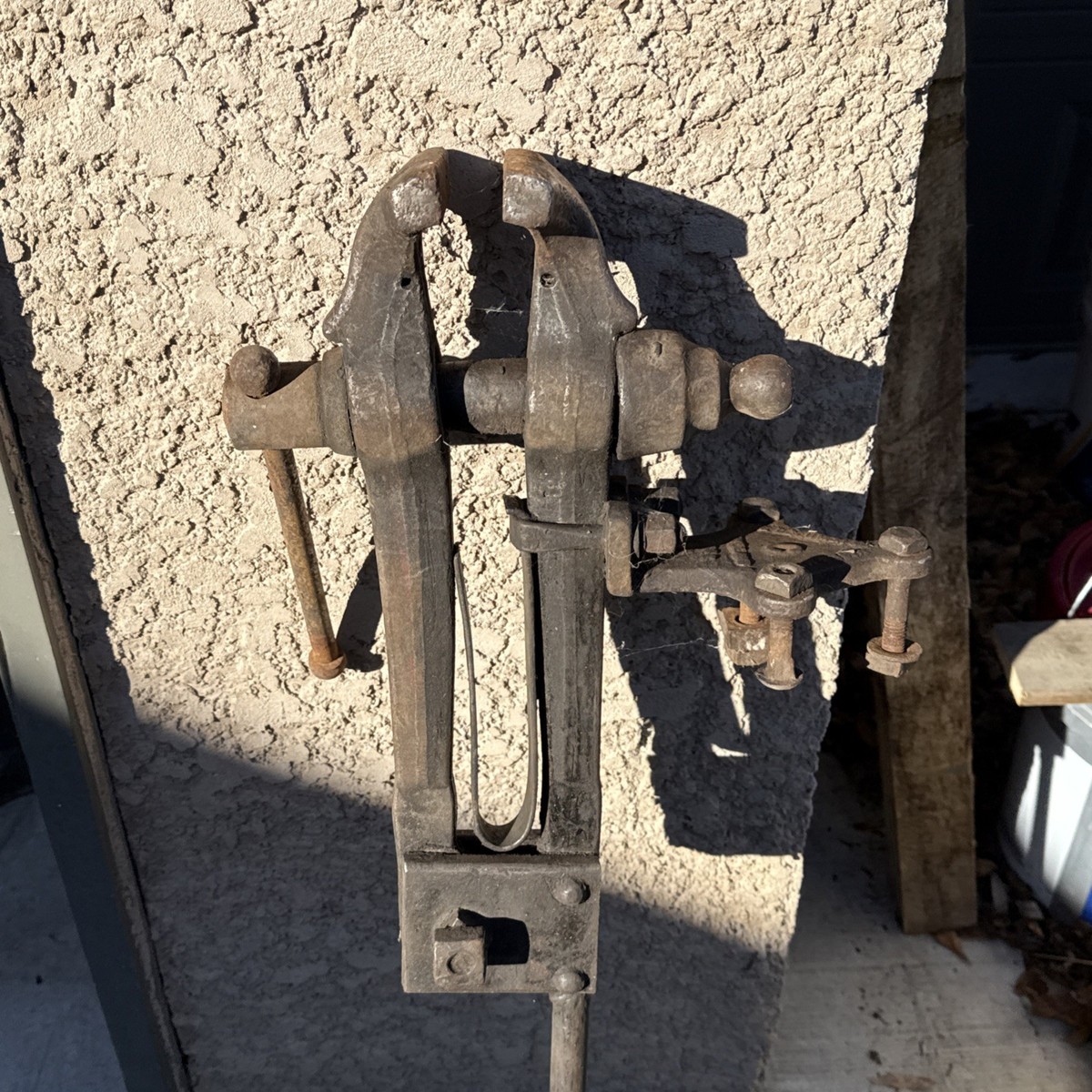 Vintage Colombian Leg Vise Post Vise Blacksmithing Tools | eBay