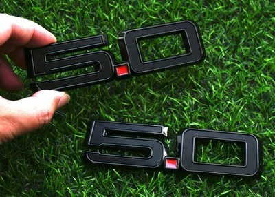 Pair Set 2024-2025 5.0 Fender Emblems Nameplate Badge Black Red New PR3Z-16228-C