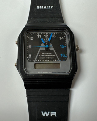 Vintage SHARP Analog-Digital Armbanduhr Dual-Display Schwarz Harz 100 m Quartz