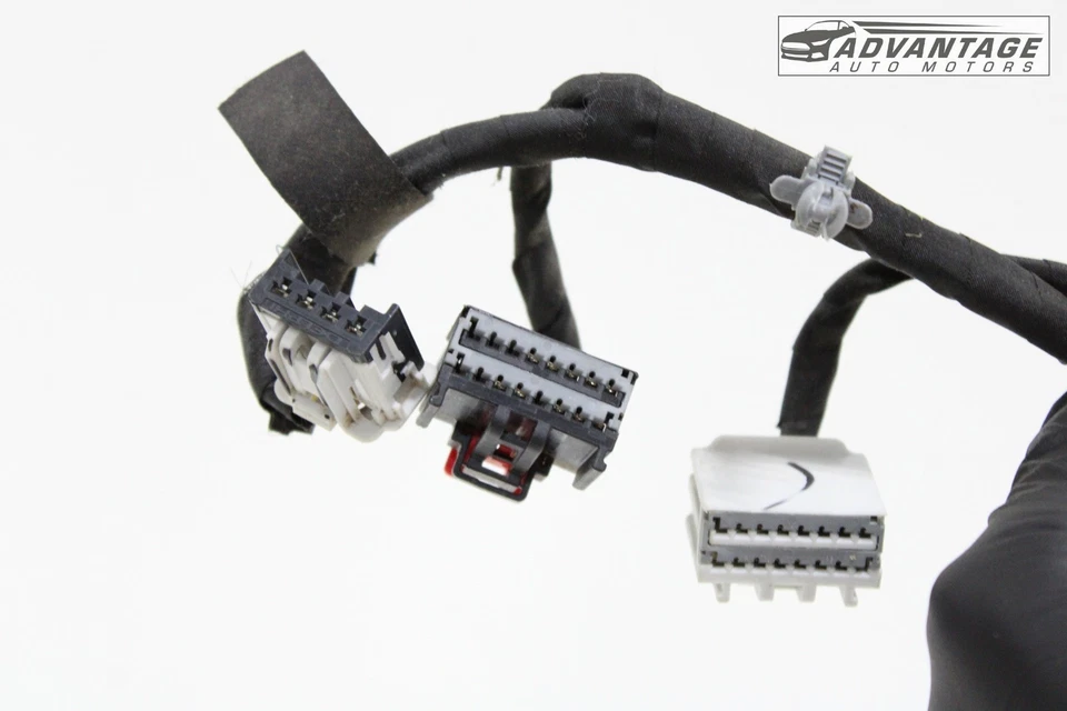 2015-2019 CHEVY SILVERADO 2500 HD FUSE RELAY JUNCTION BLOCK WIRE HARNESS OEM - Image 3 of 4